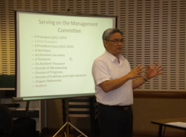 Chapter president Leonard Woo addresses members of Singapore’s Management Society. 