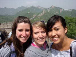 Global Management Certificate recipient Emma Douglas (center) with Heidi Clark (left) and Chelsea Scanlan (right) at the Great Wall of China during her study abroad to Asia in June 2009. 